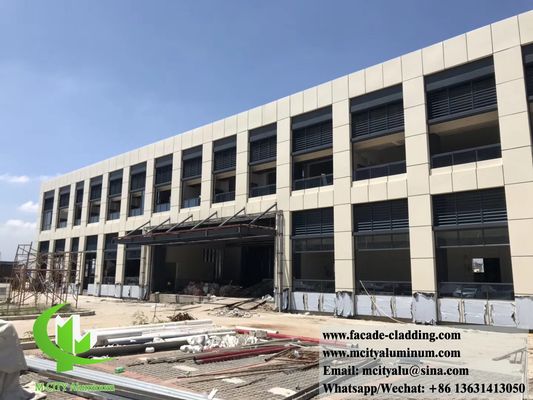 Καλή τιμή Πίνακα επένδυσης αλουμινίου φινίρισμα PVDF πάχους 3 mm με προσαρμόσιμη διάτρηση για το μέταλλο τοίχου προσώπου σε απευθείας σύνδεση