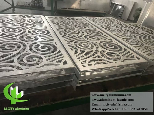 Μεταλλική κολώνα επένδυση με laser cut μοτίβο CNC φύλλο μετάλλου