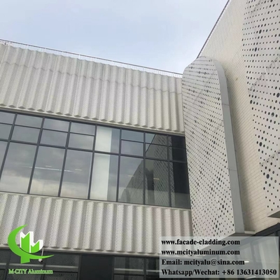 Μεταλλική πρόσοψη με στερεό τοιχικό επικάλυμμα αλουμινίου ανθεκτική στη σκουριά επίστρωση σε σκόνη