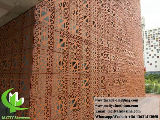 Τριγωνικό σχήμα Διατρυπές μεταλλική επένδυση αλουμινίου πρόσοψη για το κτίριο αρχιτεκτονική