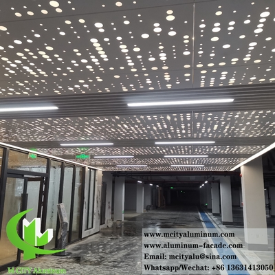 3D μεταλλικά ταβάνια από αλουμίνιο με μοτίβα διάτρησης εσωτερική διακόσμηση οροφής